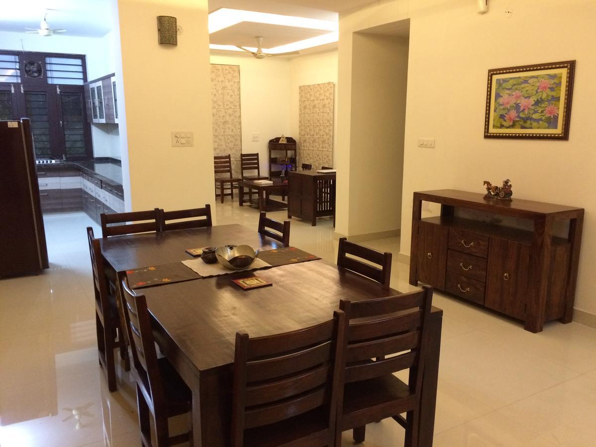 White Tulips Home Stay Jaipur Bagian luar foto