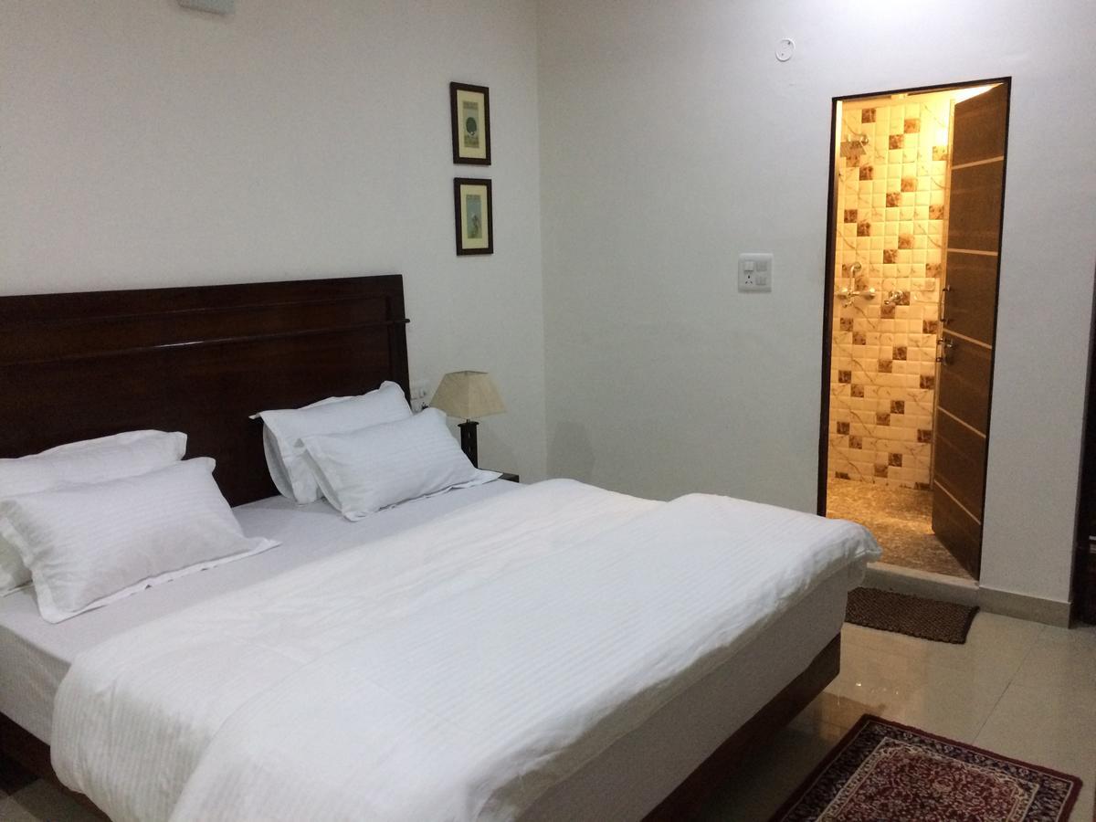 White Tulips Home Stay Jaipur Bagian luar foto