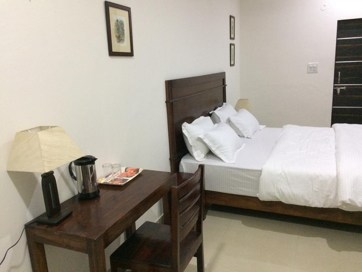 White Tulips Home Stay Jaipur Bagian luar foto
