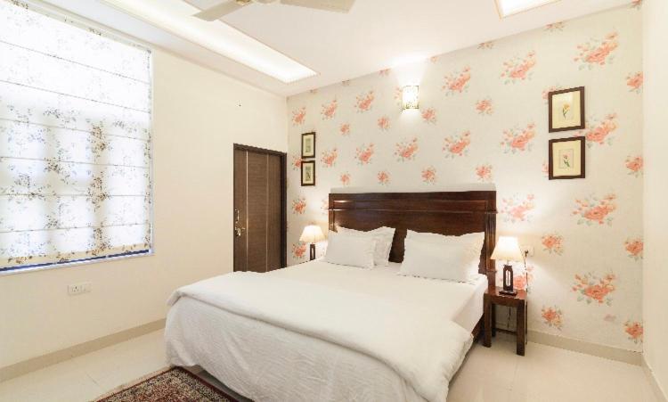 White Tulips Home Stay Jaipur Bagian luar foto